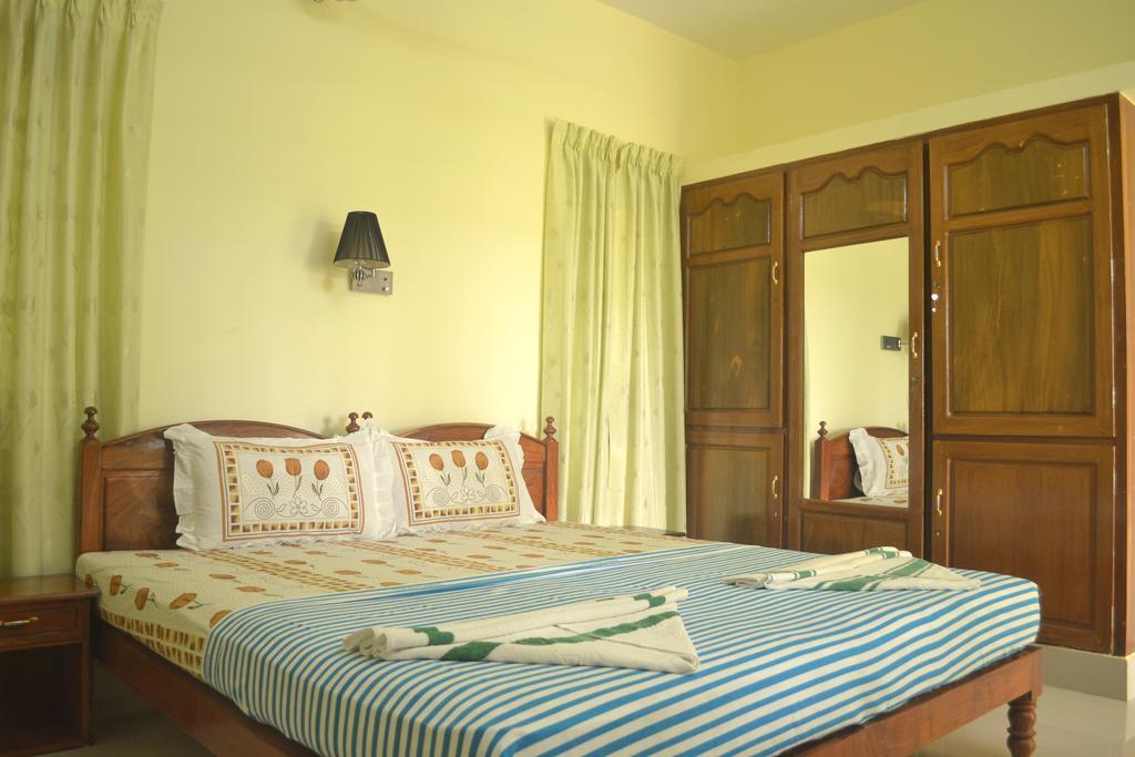 Ganesh Ayurveda Holiday Home Bed And Breakfast Kovalam Dış mekan fotoğraf
