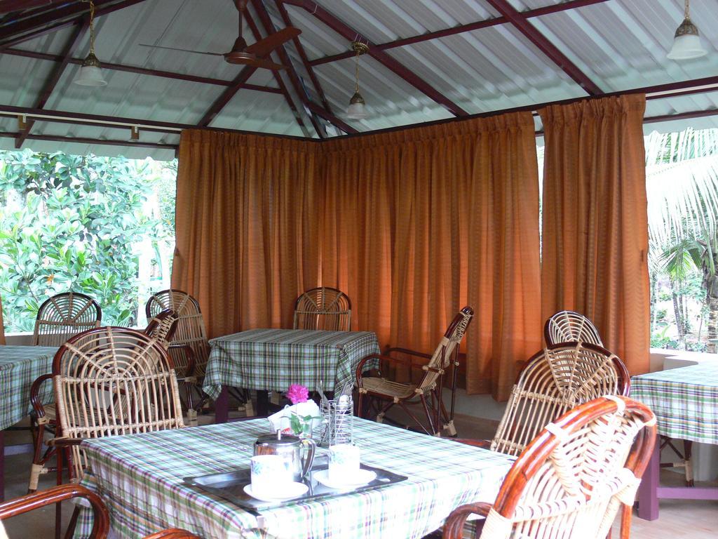 Ganesh Ayurveda Holiday Home Bed And Breakfast Kovalam Dış mekan fotoğraf