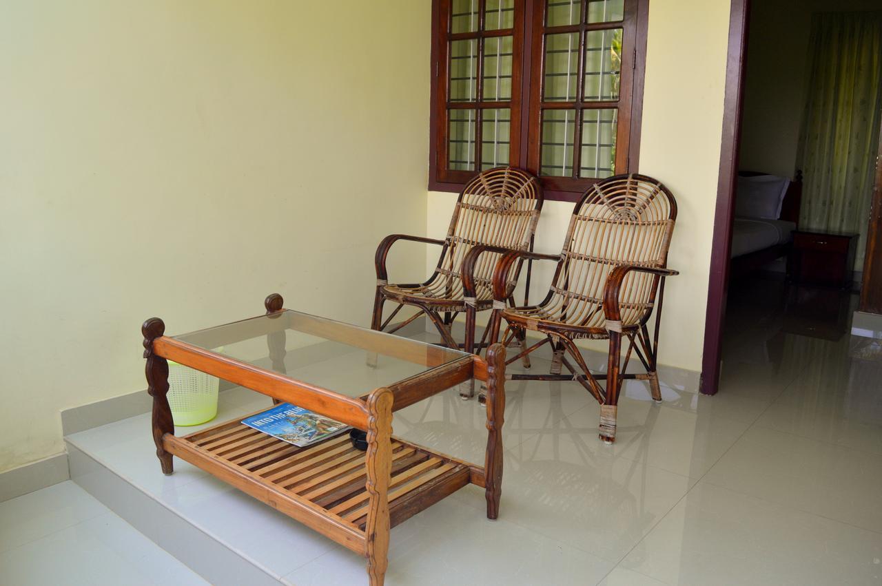 Ganesh Ayurveda Holiday Home Bed And Breakfast Kovalam Dış mekan fotoğraf