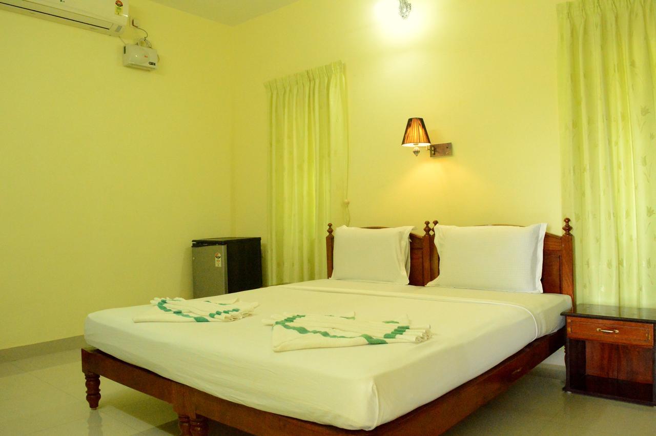 Ganesh Ayurveda Holiday Home Bed And Breakfast Kovalam Dış mekan fotoğraf