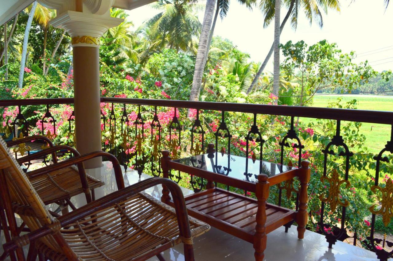 Ganesh Ayurveda Holiday Home Bed And Breakfast Kovalam Dış mekan fotoğraf
